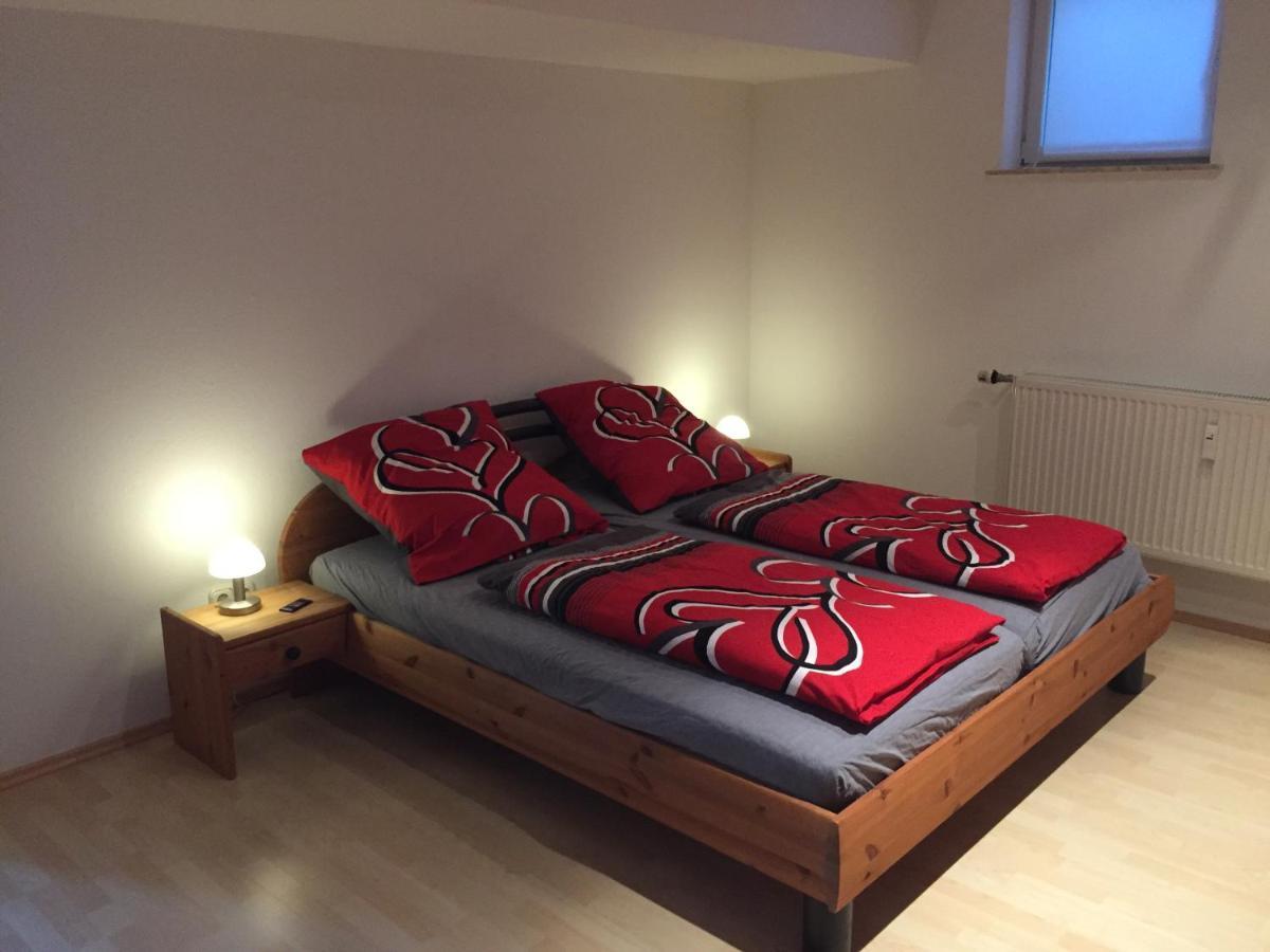 Ferienwohnung Mimi Souterrainwohnung 卡斯特劳恩 外观 照片